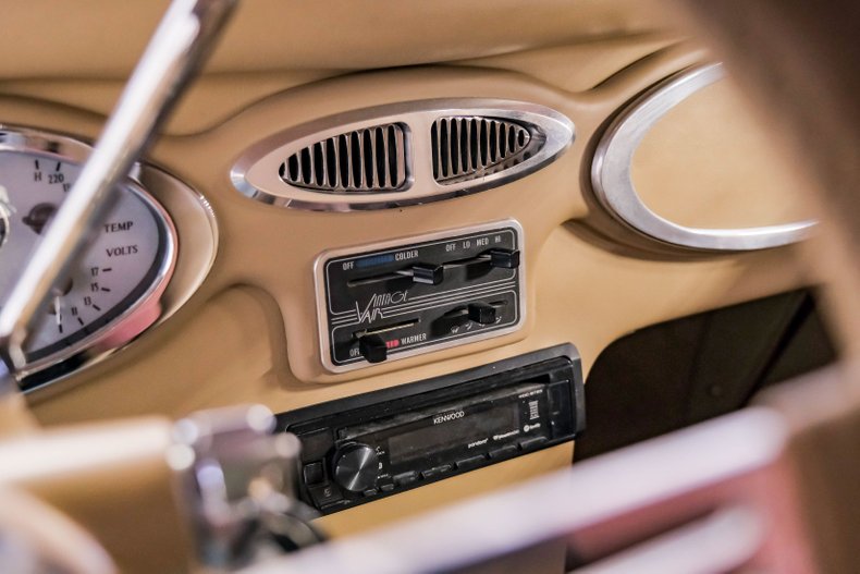 Ford-Victoria-1933-Tangerine-Orange-Doe-Skin-Tan-44