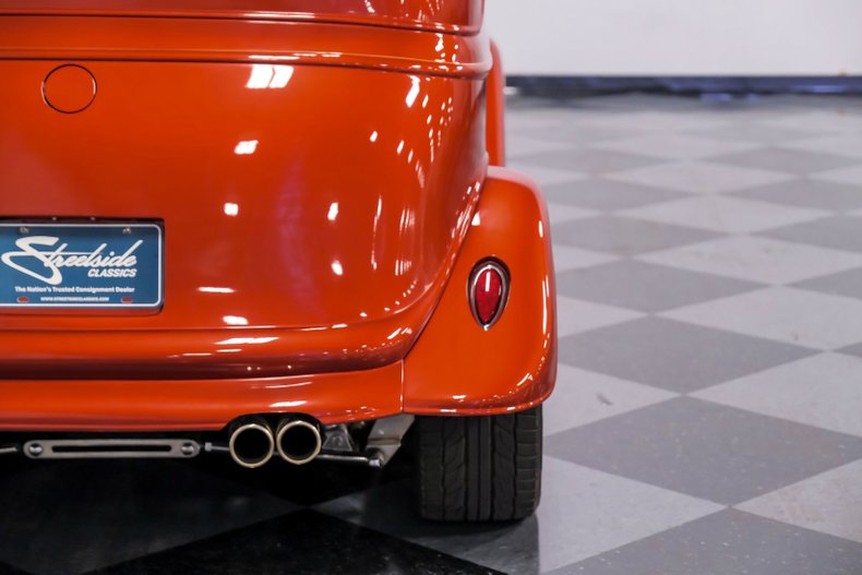 Ford-Victoria-1933-Tangerine-Orange-Doe-Skin-Tan-47