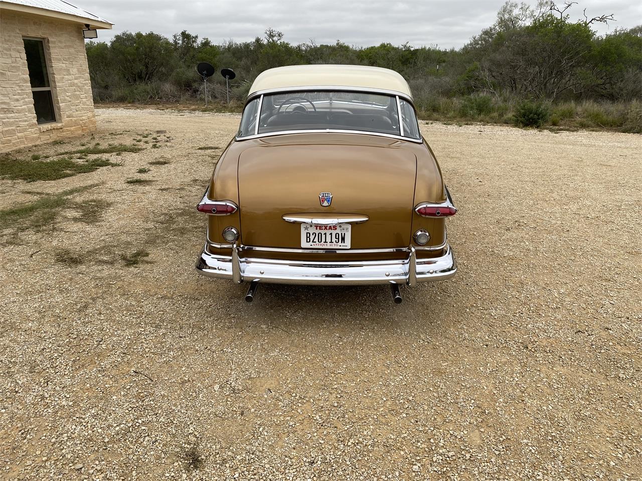 Ford-Victoria-1951-GoldBronze-Beige-1