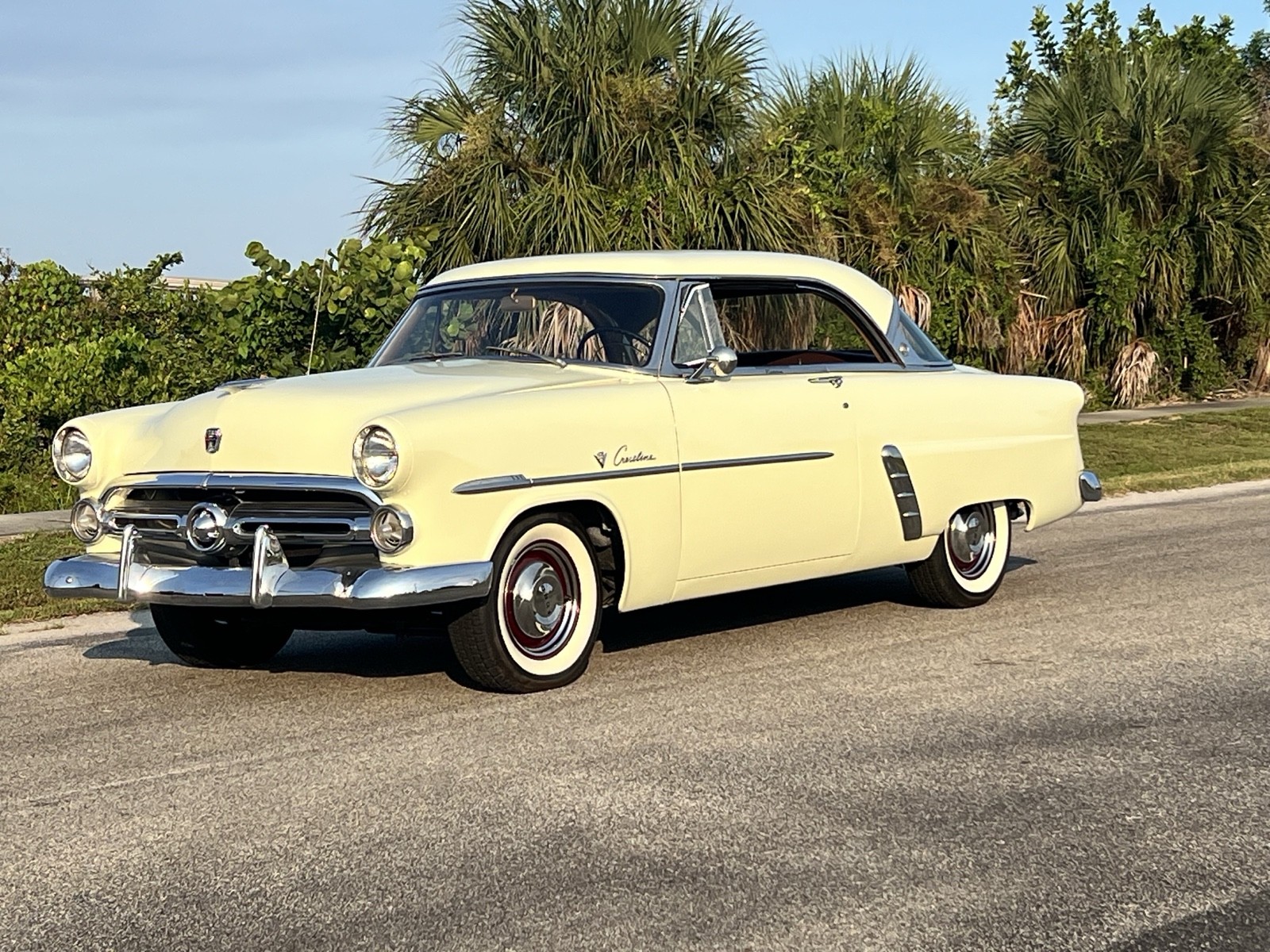 Ford-Victoria-1952-1