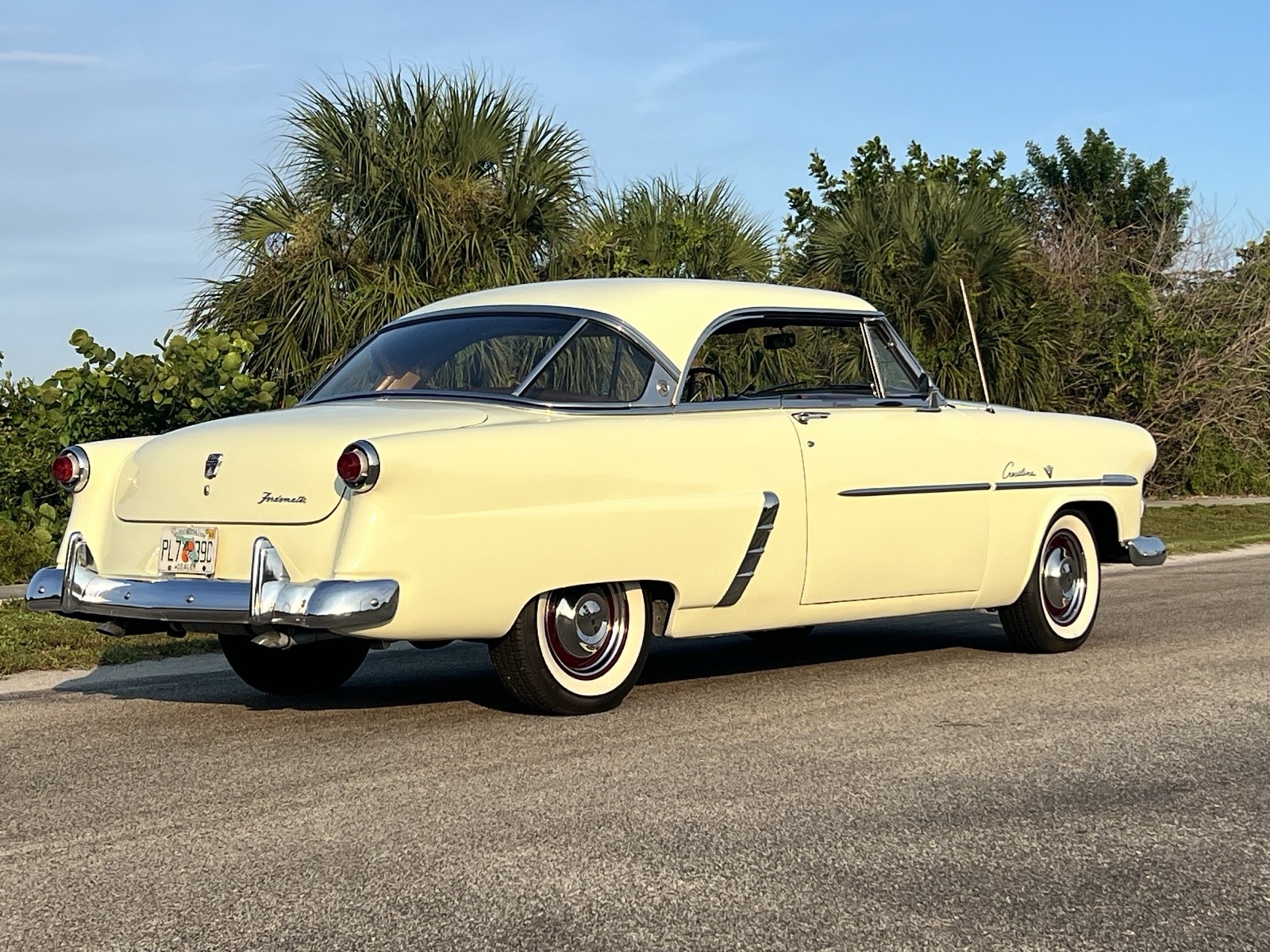 Ford-Victoria-1952-13