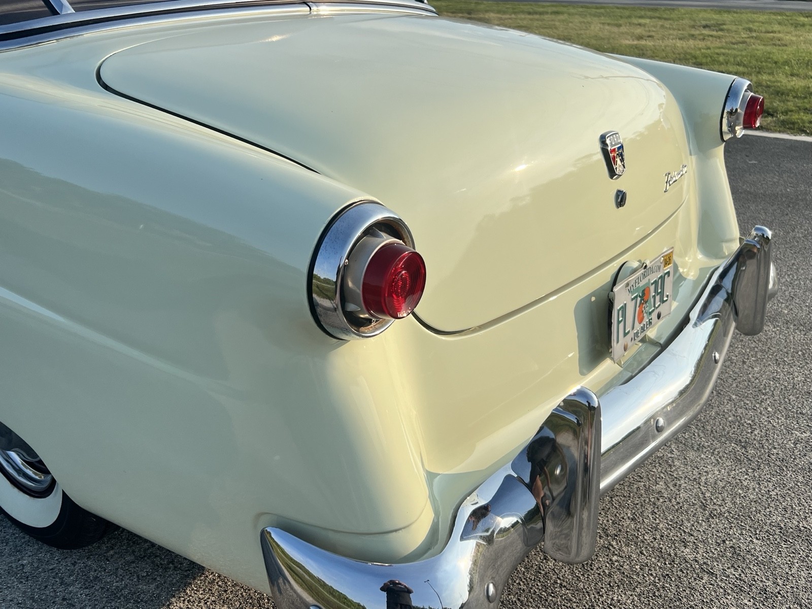 Ford-Victoria-1952-15