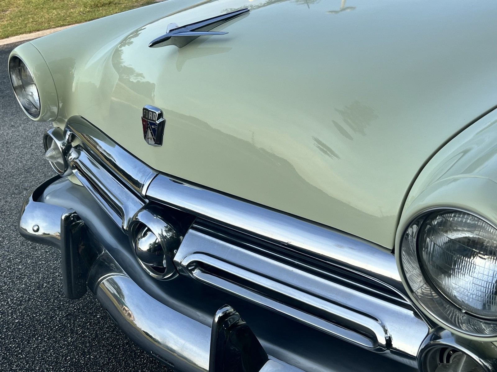 Ford-Victoria-1952-20
