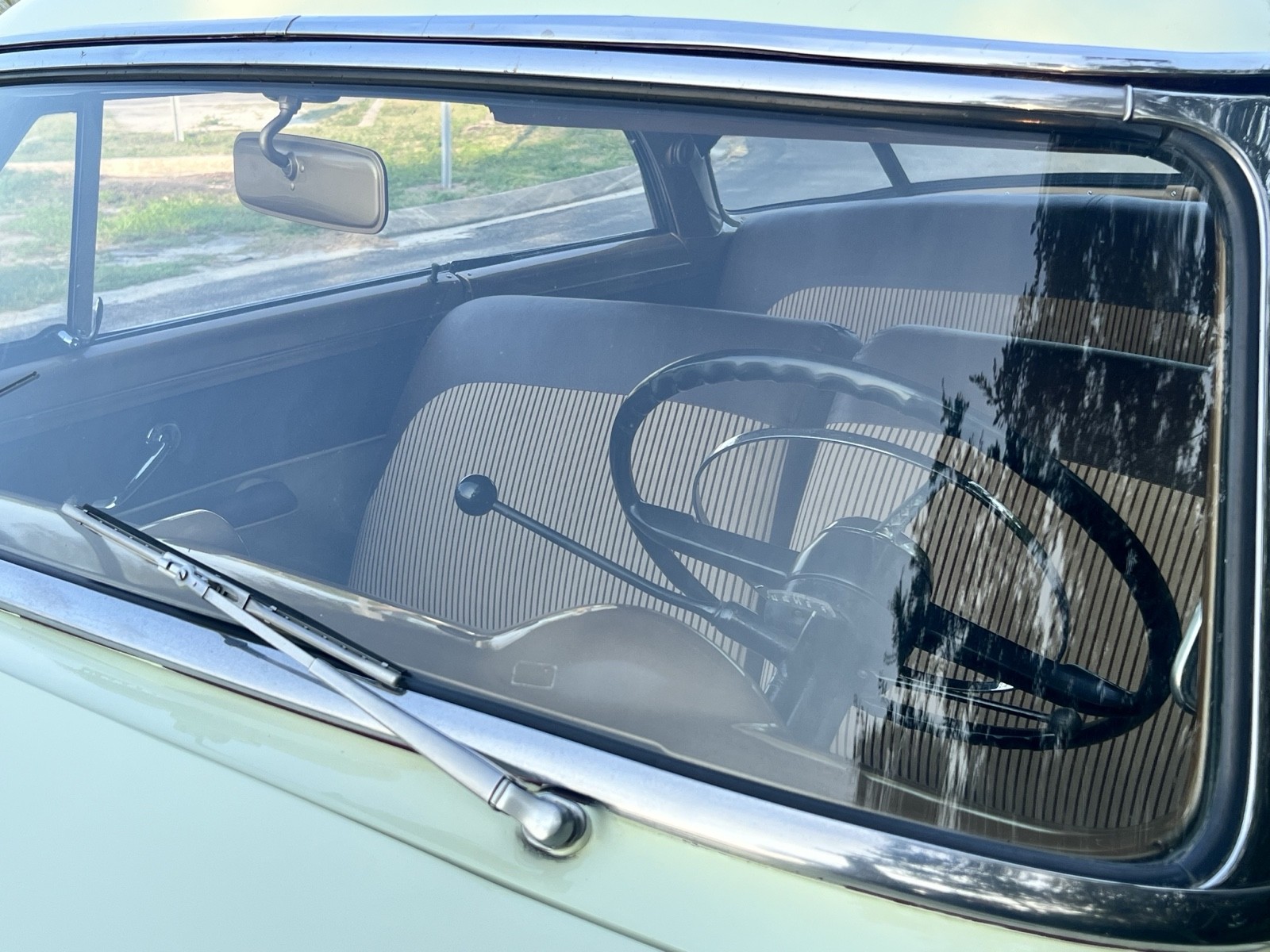 Ford-Victoria-1952-22