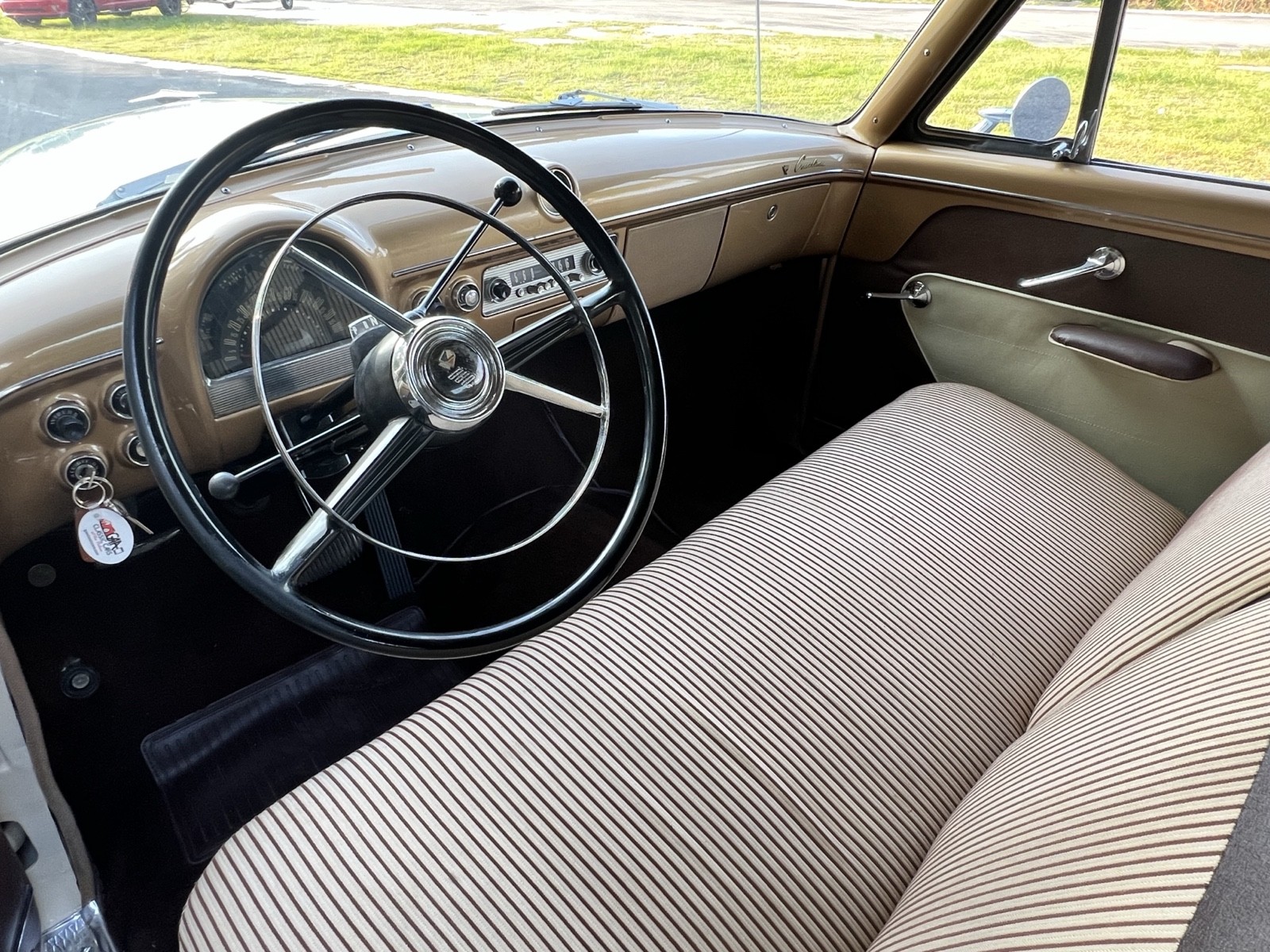Ford-Victoria-1952-26