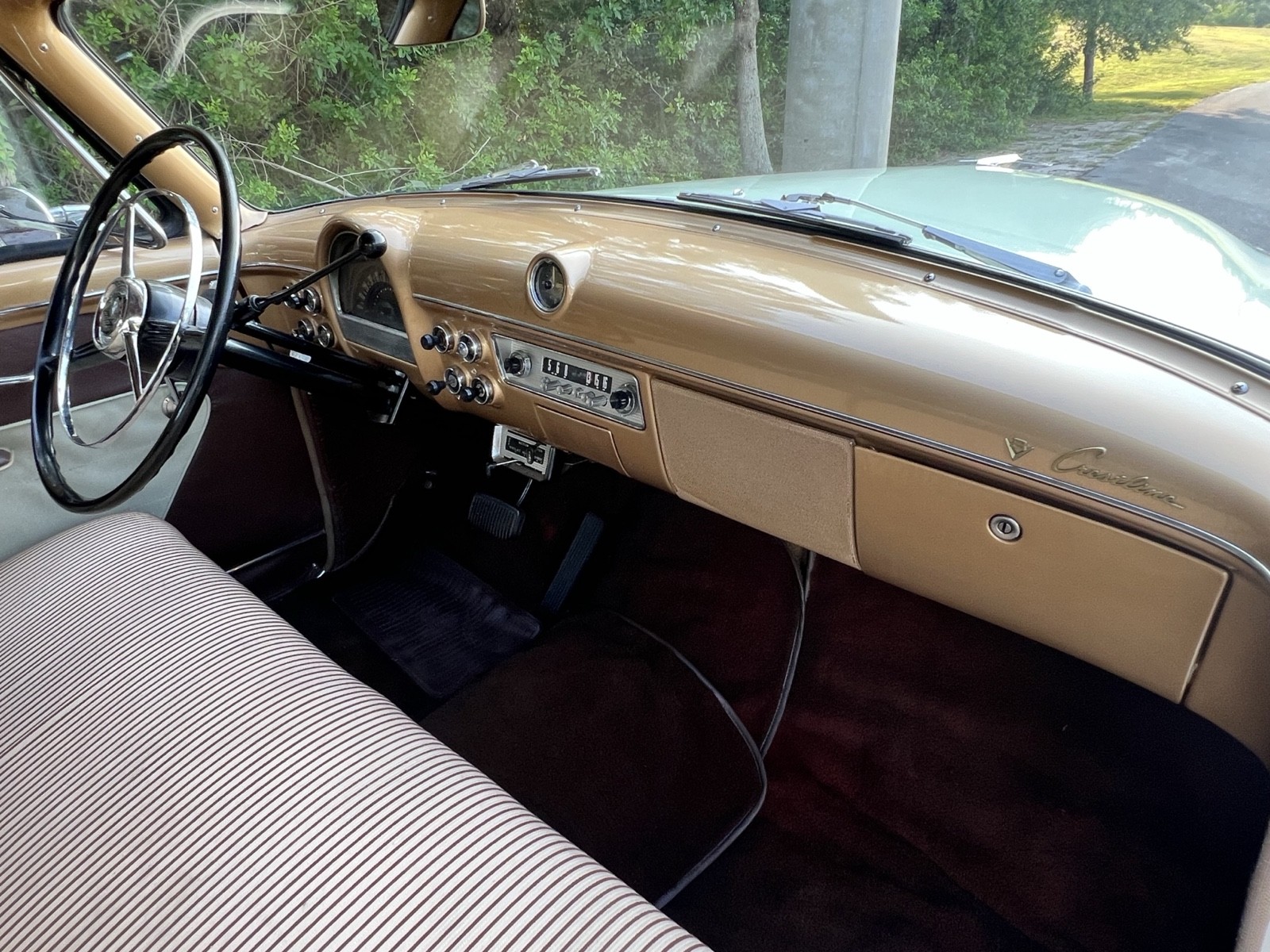 Ford-Victoria-1952-33