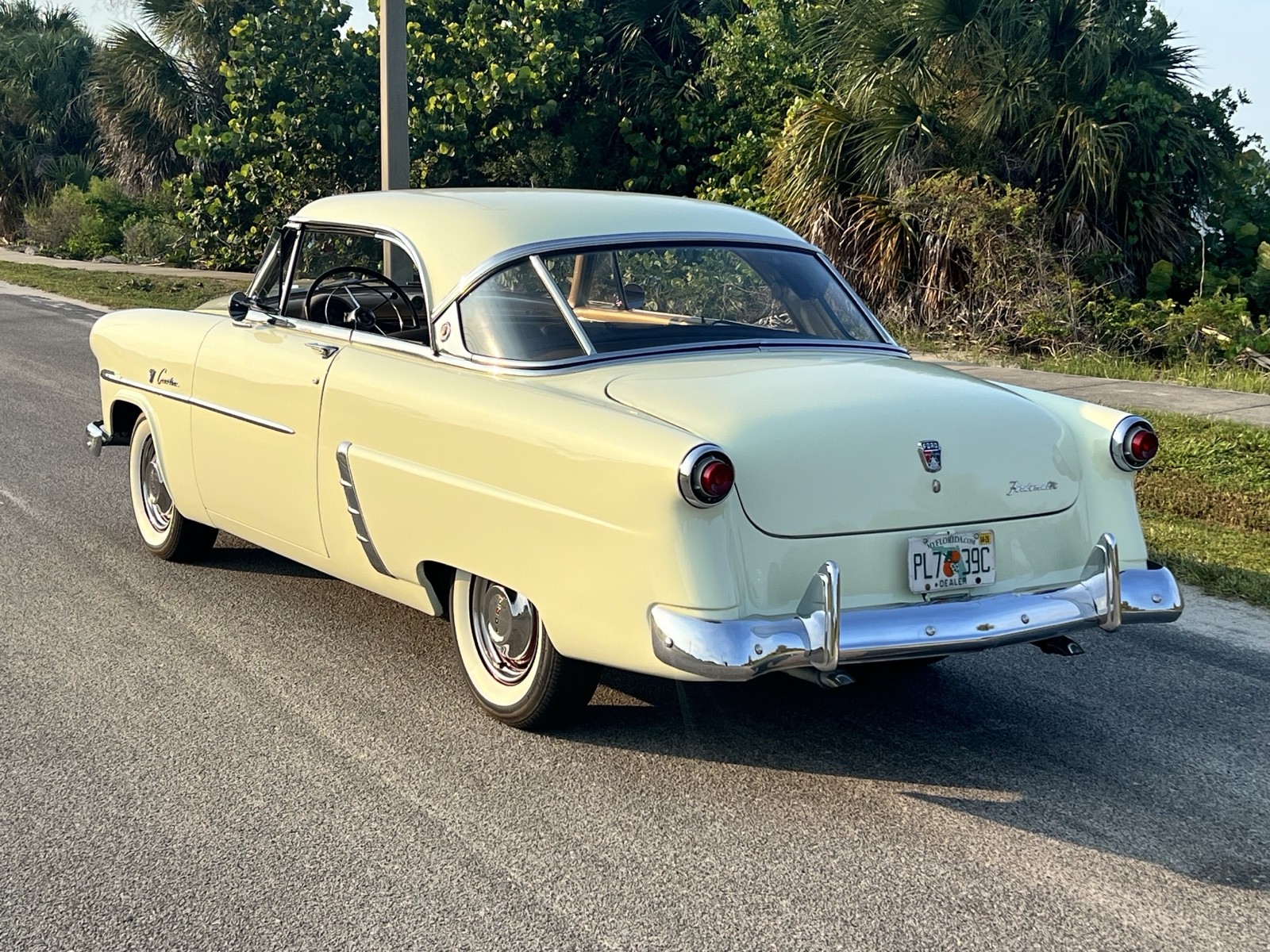 Ford-Victoria-1952-5