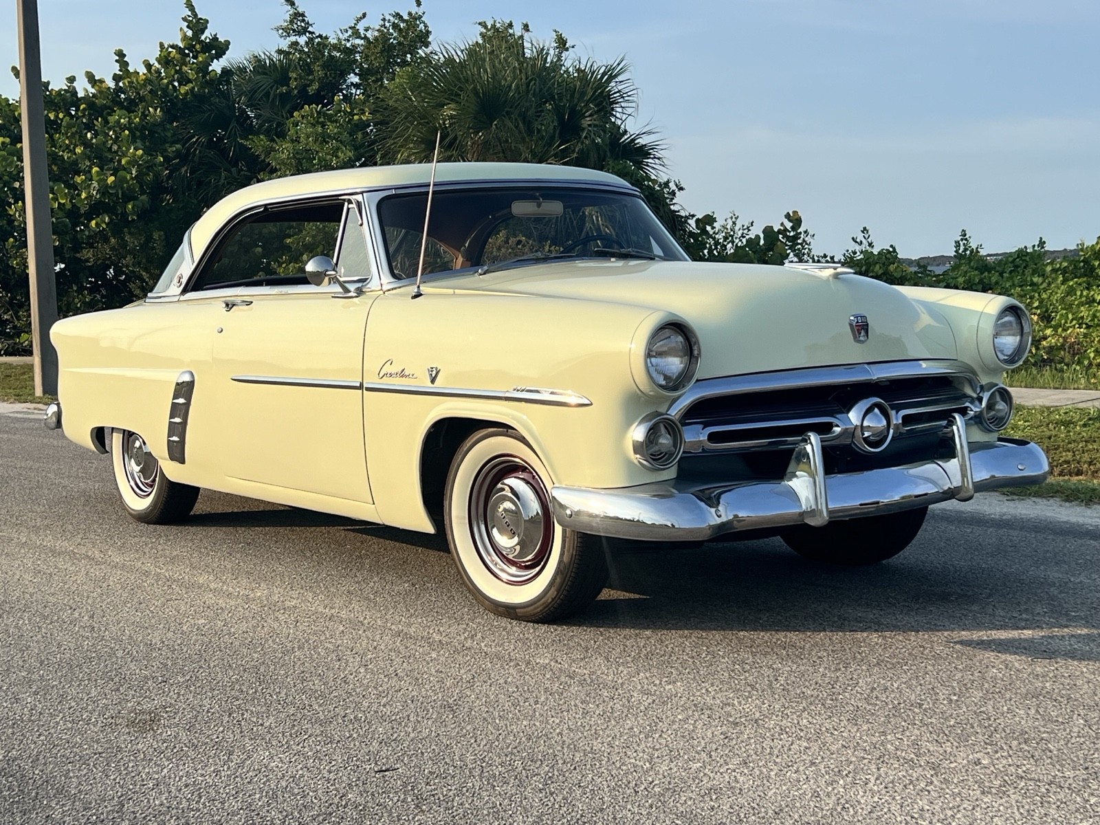 Ford-Victoria-1952-9
