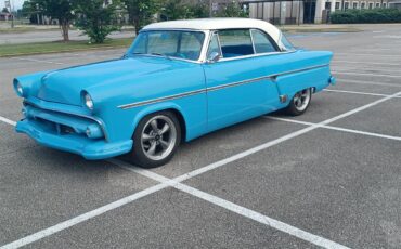 Ford-Victoria-1954-Lagoon-blue-Blue-and-white-6