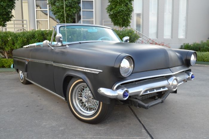 Ford-Victoria-1954-Matte-Black-BlueWhite-21