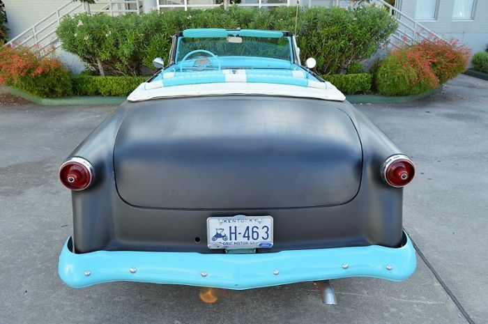 Ford-Victoria-1954-Matte-Black-BlueWhite-27