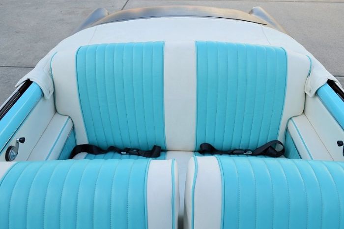 Ford-Victoria-1954-Matte-Black-BlueWhite-3