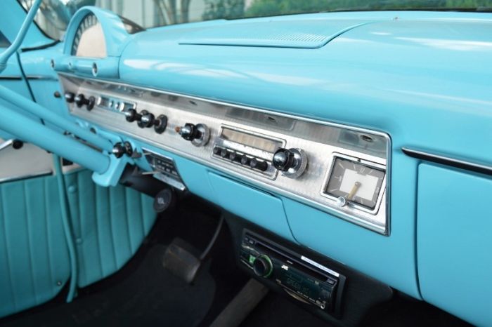Ford-Victoria-1954-Matte-Black-BlueWhite-7