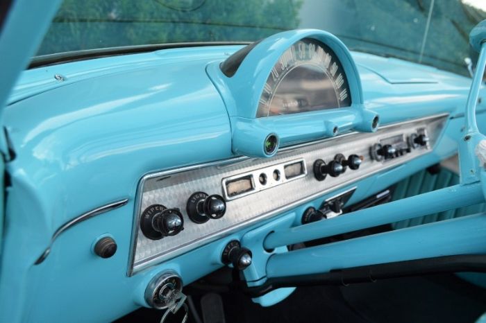 Ford-Victoria-1954-Matte-Black-BlueWhite-8