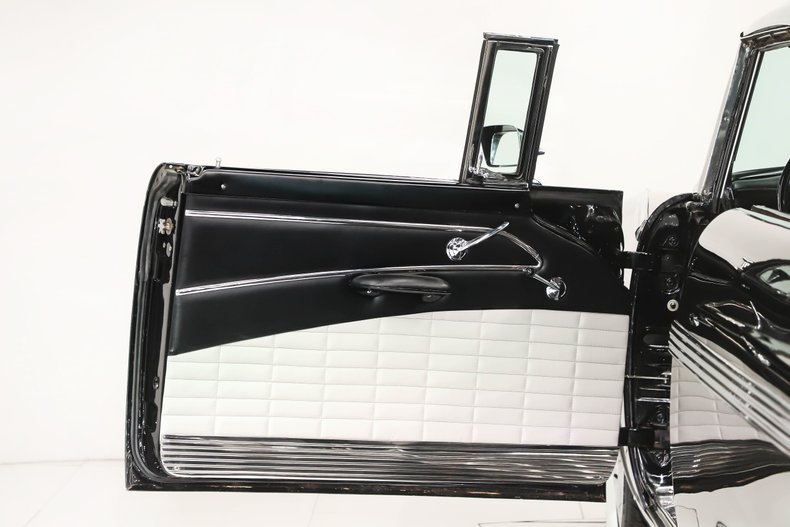 Ford-Victoria-1956-Raven-Black-Black-16