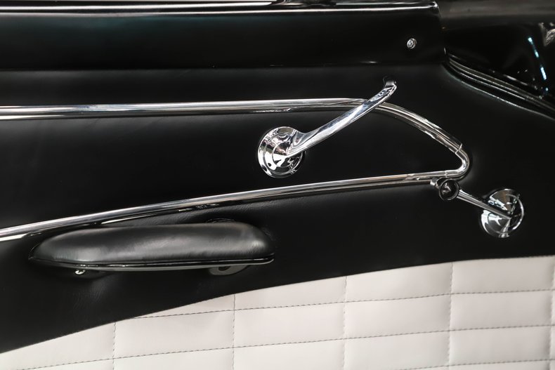 Ford-Victoria-1956-Raven-Black-Black-17