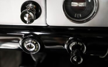 Ford-Victoria-1956-Raven-Black-Black-29
