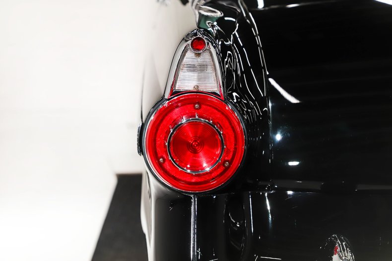 Ford-Victoria-1956-Raven-Black-Black-36