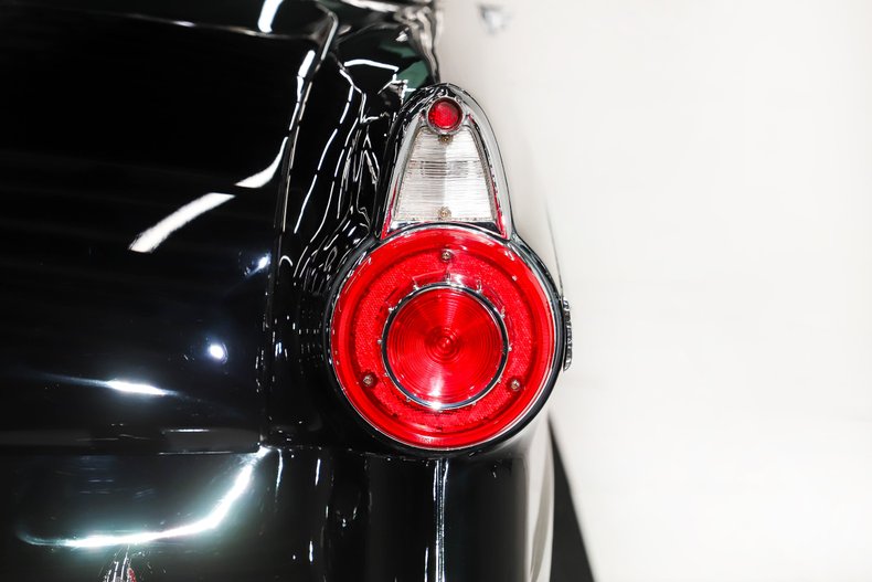 Ford-Victoria-1956-Raven-Black-Black-42
