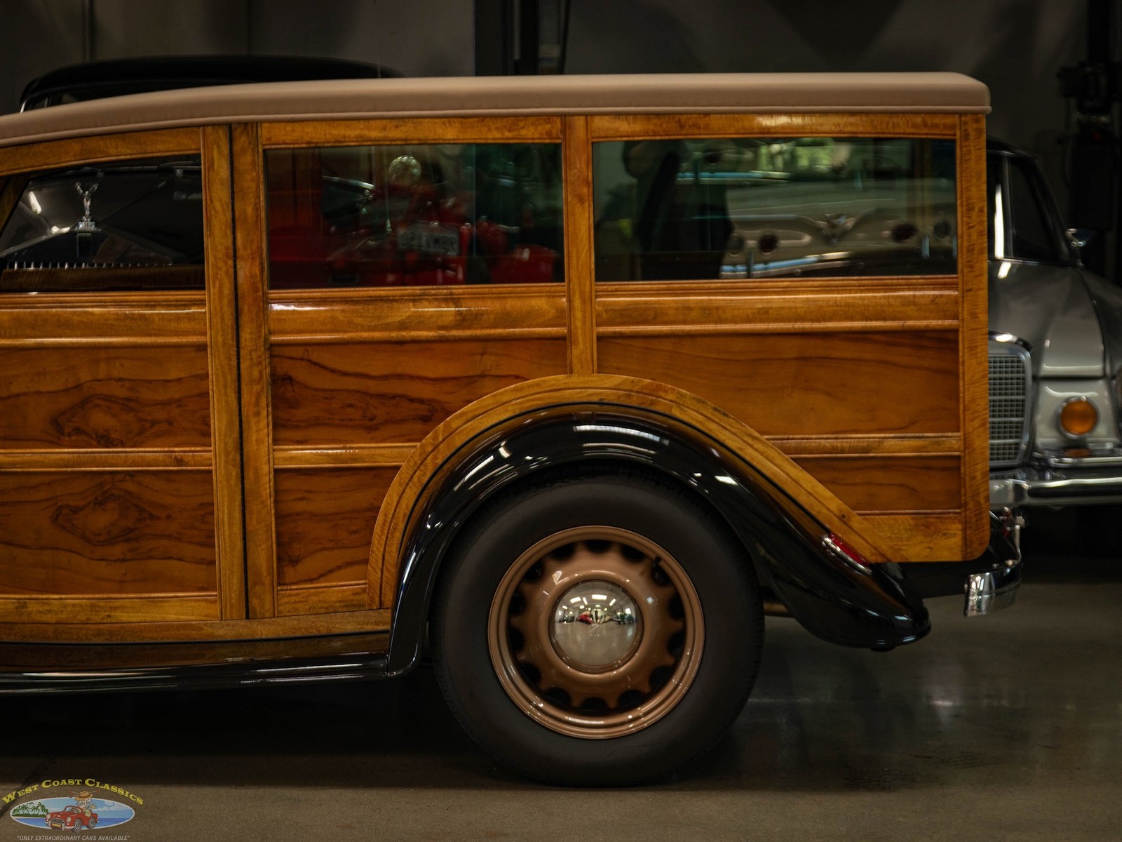 Ford-WOODY-HAWAIIAN-WAGON-SPCN-TITLED-1934-2-Door-Wagon-6