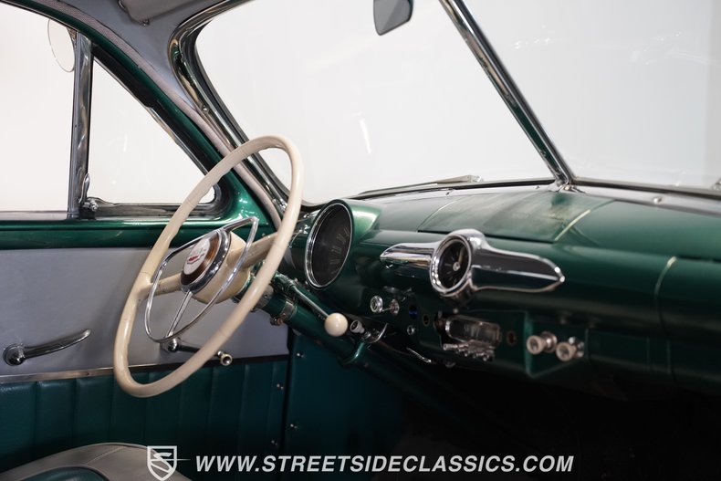 Ford-Woody-1950-Metallic-Green-Green-17
