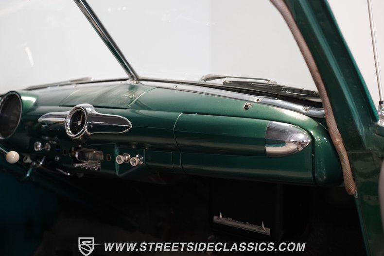 Ford-Woody-1950-Metallic-Green-Green-18