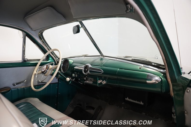 Ford-Woody-1950-Metallic-Green-Green-19