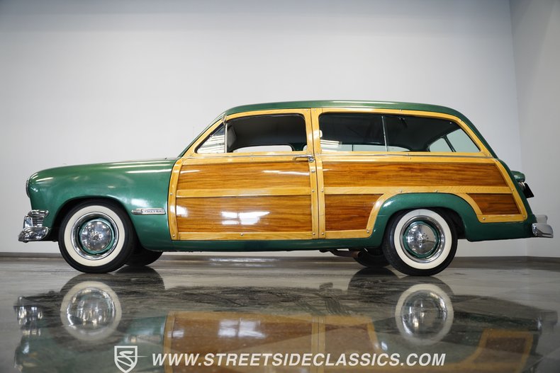 Ford-Woody-1950-Metallic-Green-Green-20