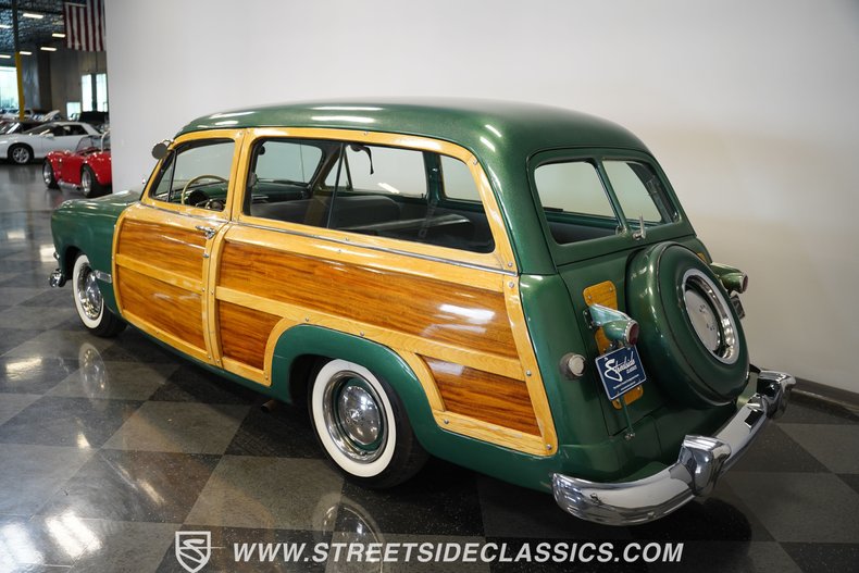 Ford-Woody-1950-Metallic-Green-Green-24