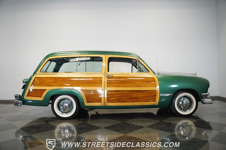 Ford-Woody-1950-Metallic-Green-Green-29