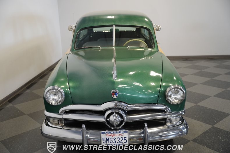 Ford-Woody-1950-Metallic-Green-Green-34