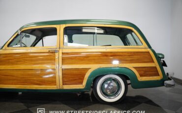 Ford-Woody-1950-Metallic-Green-Green-37