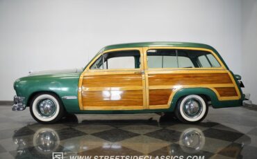 Ford-Woody-1950-Metallic-Green-Green