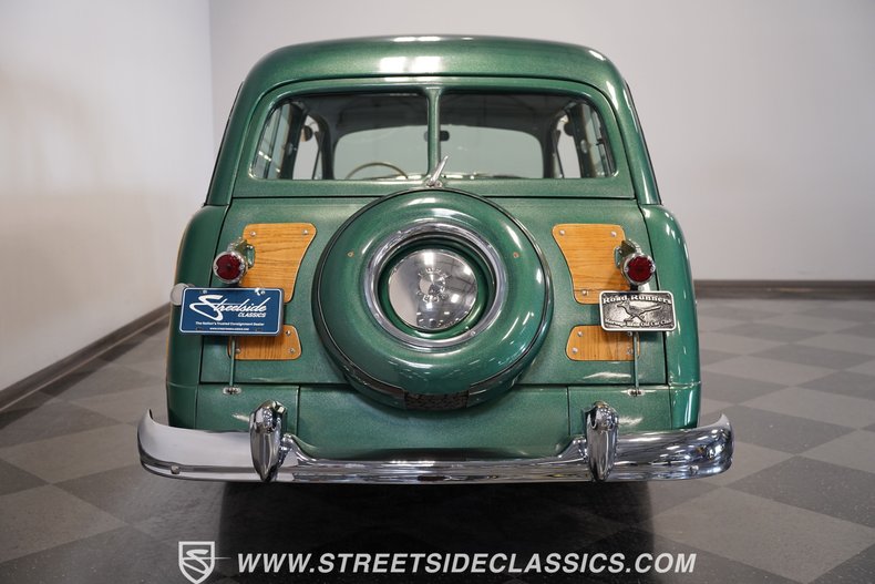 Ford-Woody-1950-Metallic-Green-Green-38