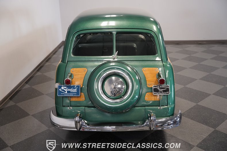 Ford-Woody-1950-Metallic-Green-Green-39