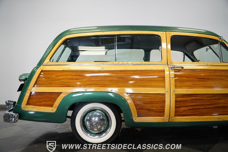 Ford-Woody-1950-Metallic-Green-Green-41
