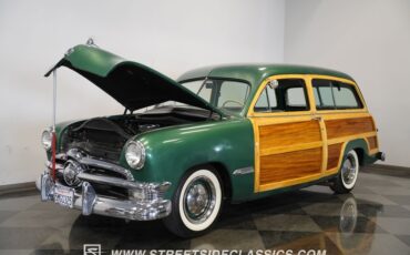 Ford-Woody-1950-Metallic-Green-Green-43
