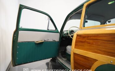 Ford-Woody-1950-Metallic-Green-Green-46