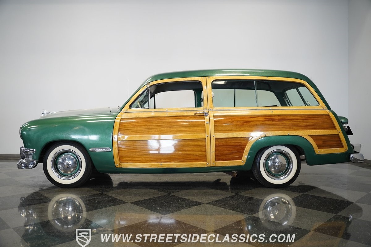 Ford-Woody-Wagon-1950-Station-Wagon-2