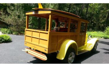 Ford-Woody-wagon-1929-Yellow-Tan-1