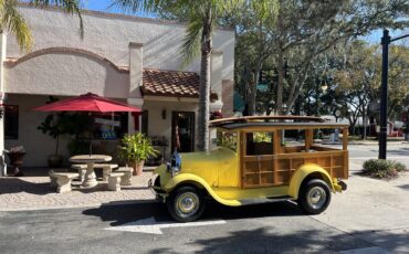 Ford-Woody-wagon-1929-Yellow-Tan-10