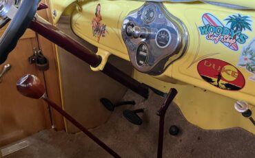 Ford-Woody-wagon-1929-Yellow-Tan-12