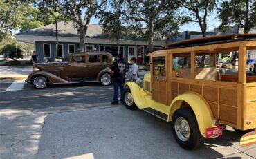 Ford-Woody-wagon-1929-Yellow-Tan-14