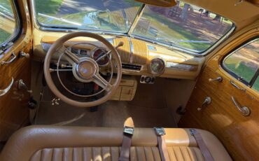 Ford-Woody-wagon-1946-Green-Tan-17