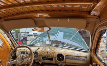 Ford-Woody-wagon-1946-Green-Tan-18