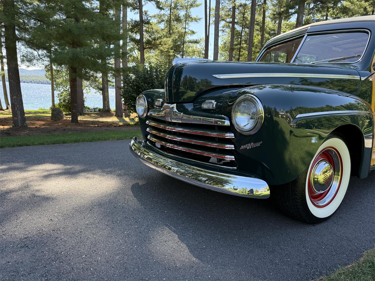 Ford-Woody-wagon-1946-Green-Tan-2