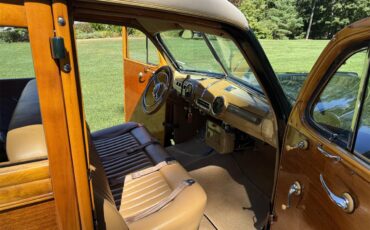 Ford-Woody-wagon-1946-Green-Tan-20