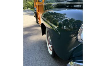 Ford-Woody-wagon-1946-Green-Tan-34