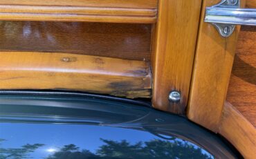 Ford-Woody-wagon-1946-Green-Tan-36