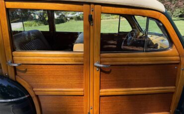 Ford-Woody-wagon-1946-Green-Tan-7